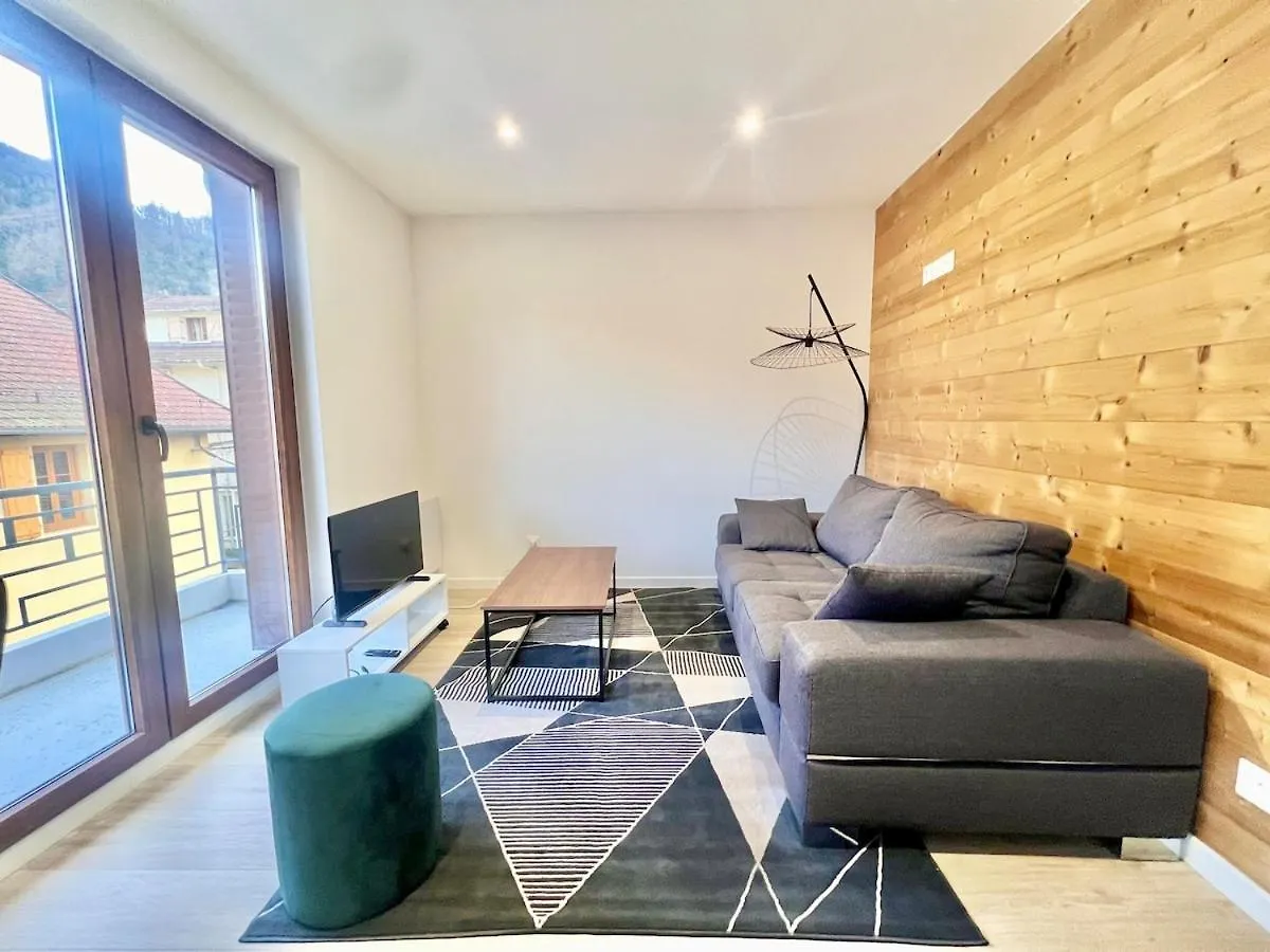 Apartment Appartement Confortable Balcon Cluses France