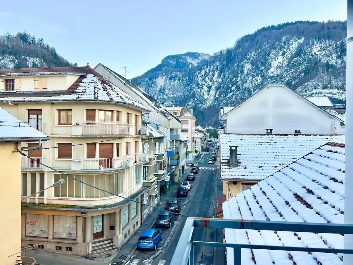 Appartement Confortable Balcon Cluses Apartment